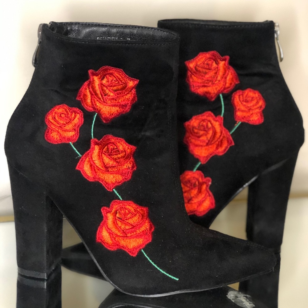 Cape Robbin Suede Boots